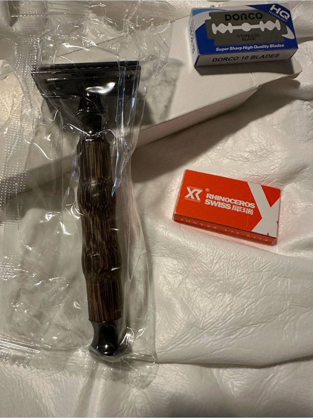 Double-Edge Safety Razor with Wood-Grain Handle - Brown & Black